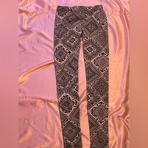 STRETCHY Curve defending leggings